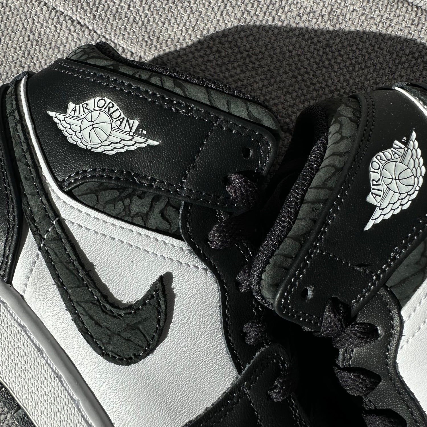 Air Jordan 1 Mid Panda Elephant