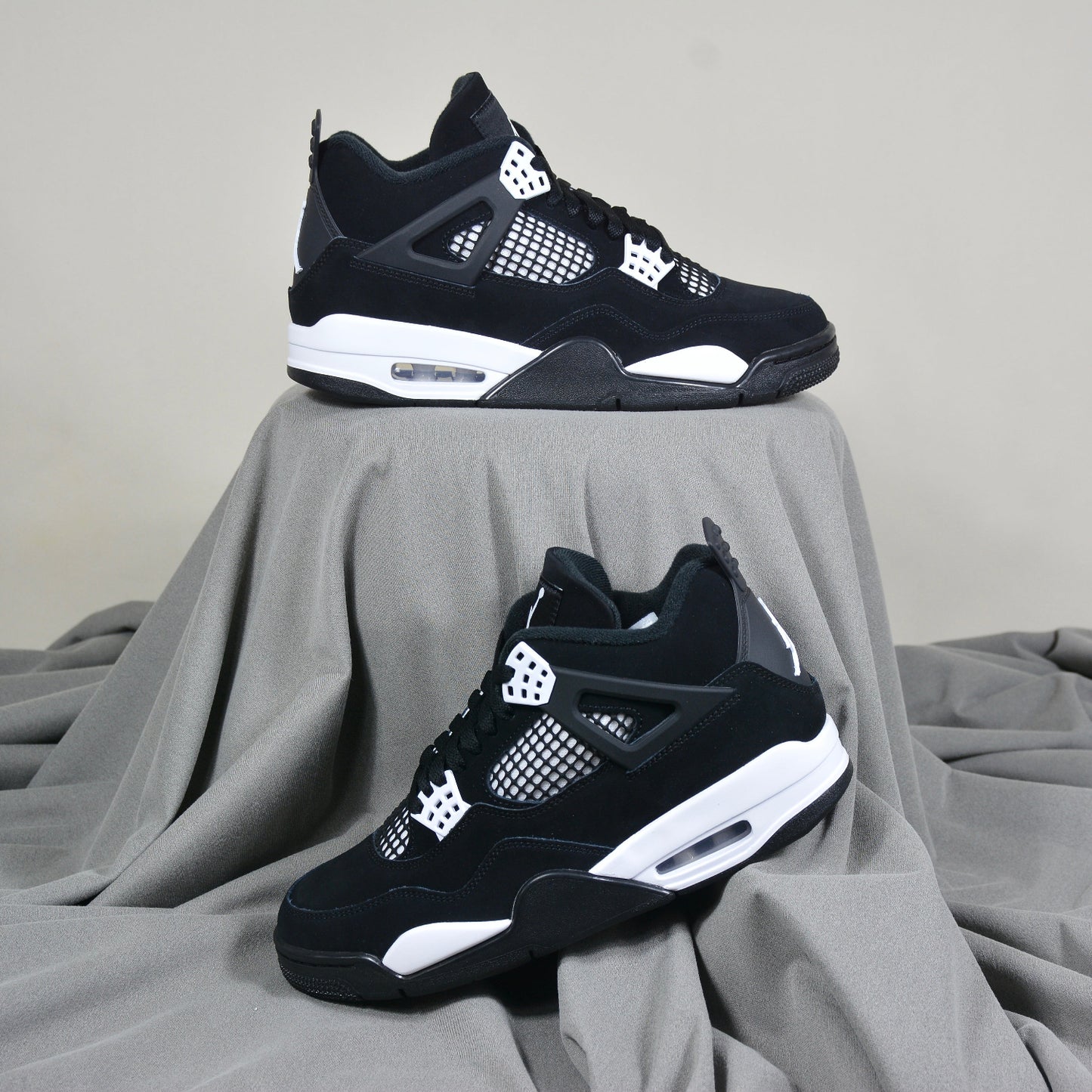 Jordan 4 White Thunder