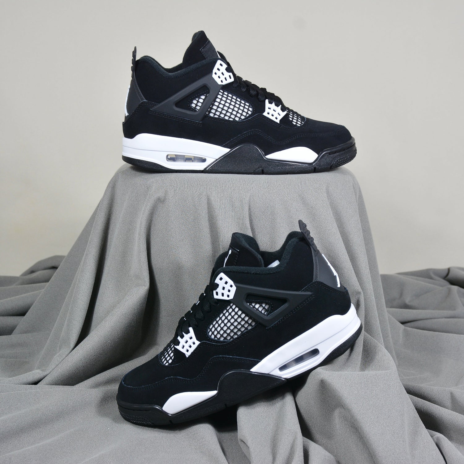 Jordan 4 White Thunder