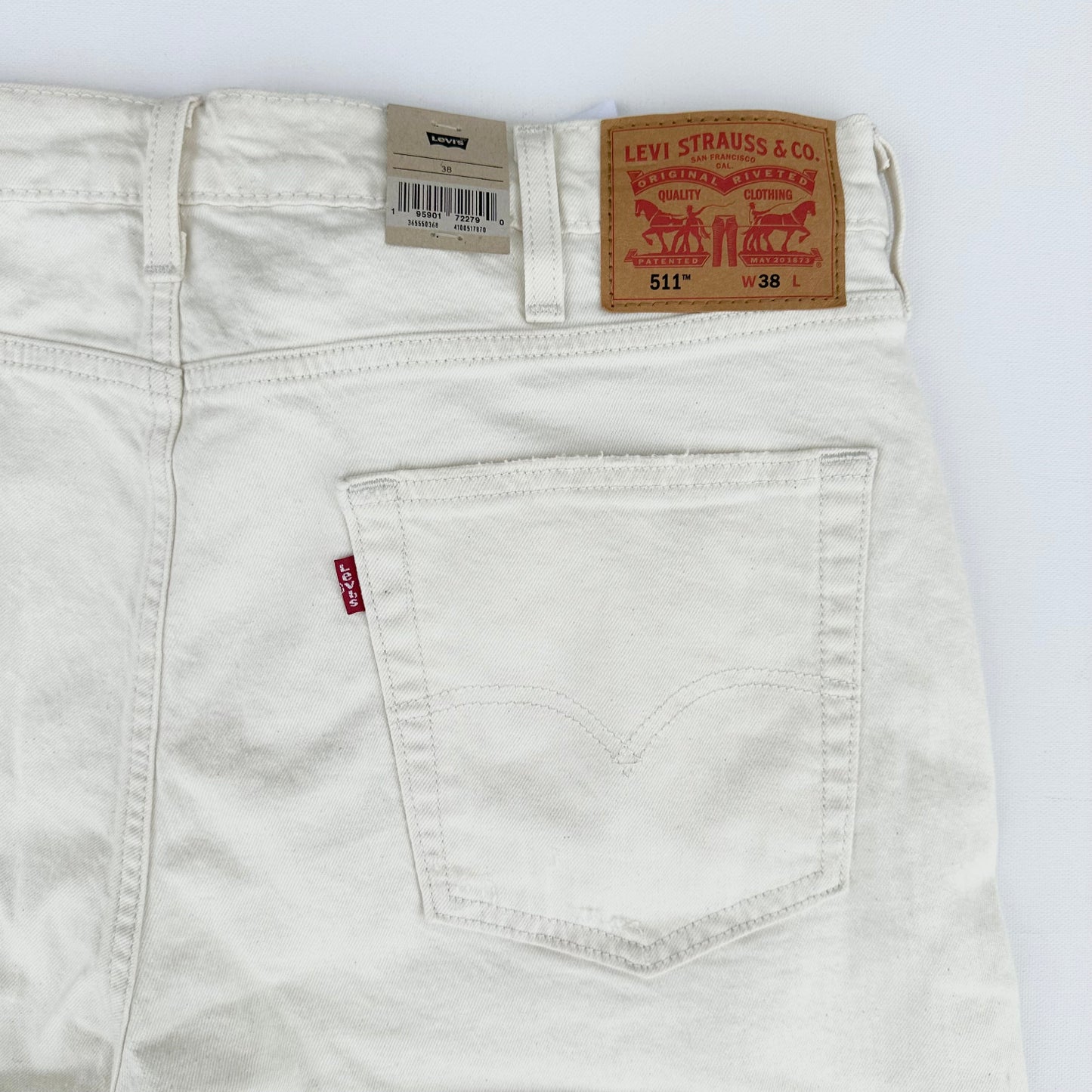 Blugi Scurti Levis Strauss Bej Regular Fit