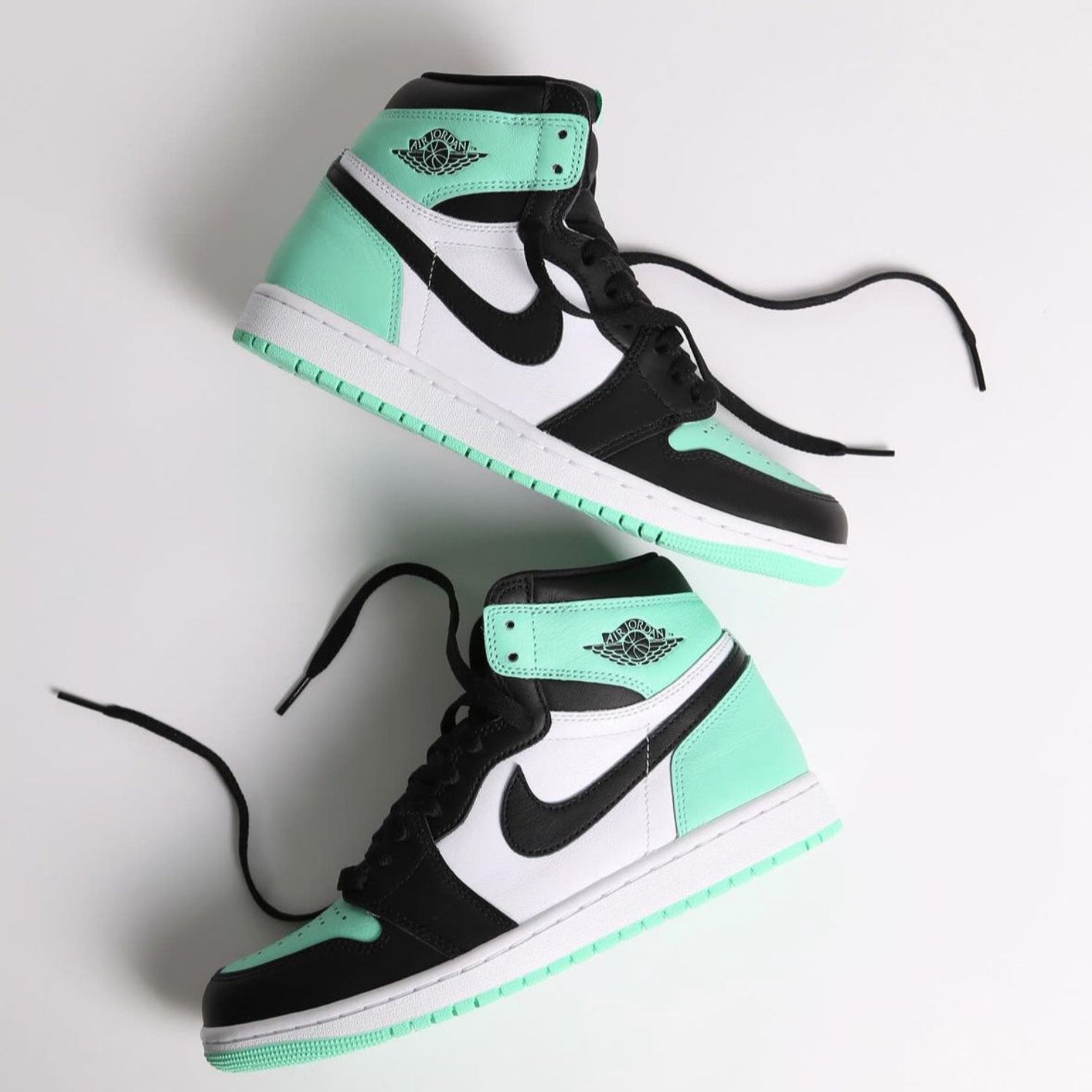 Jordan 1  High Og Green Glow