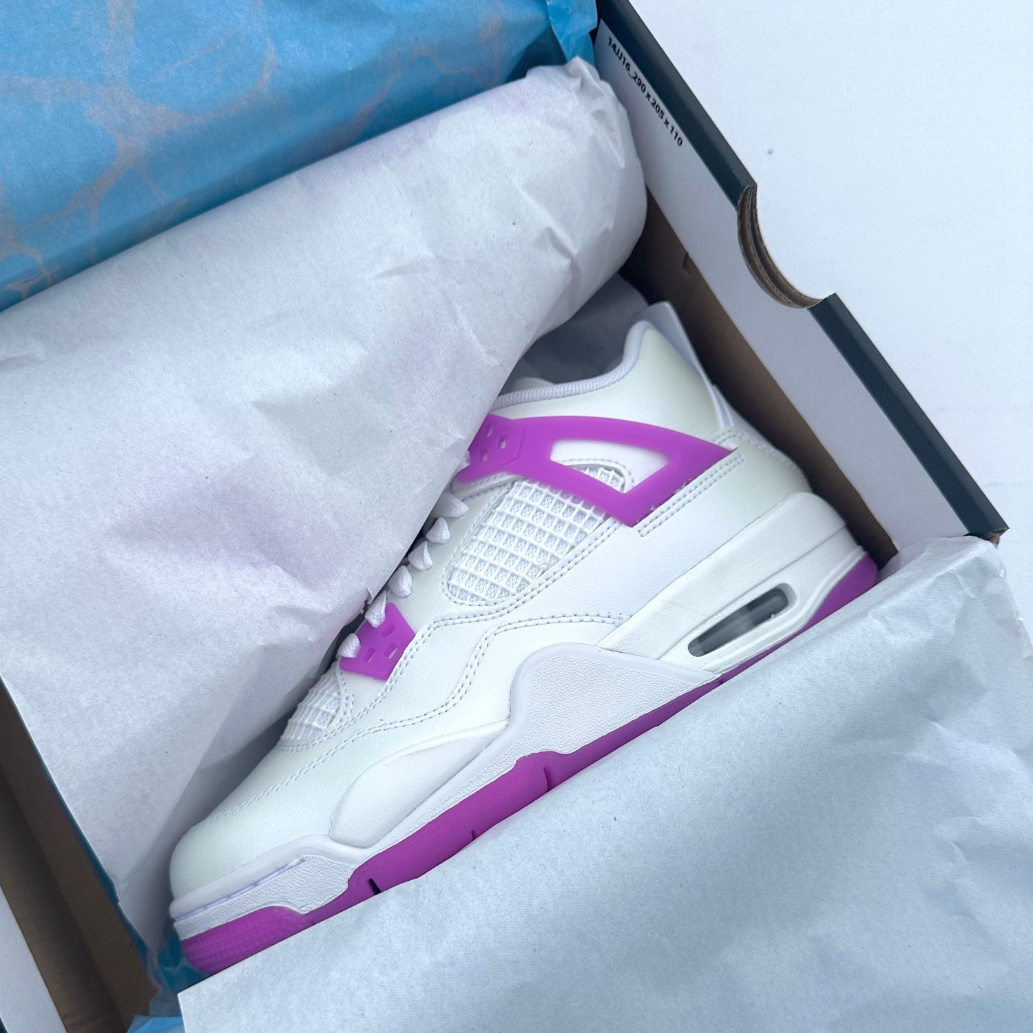 Jordan 4 Hyper Violet