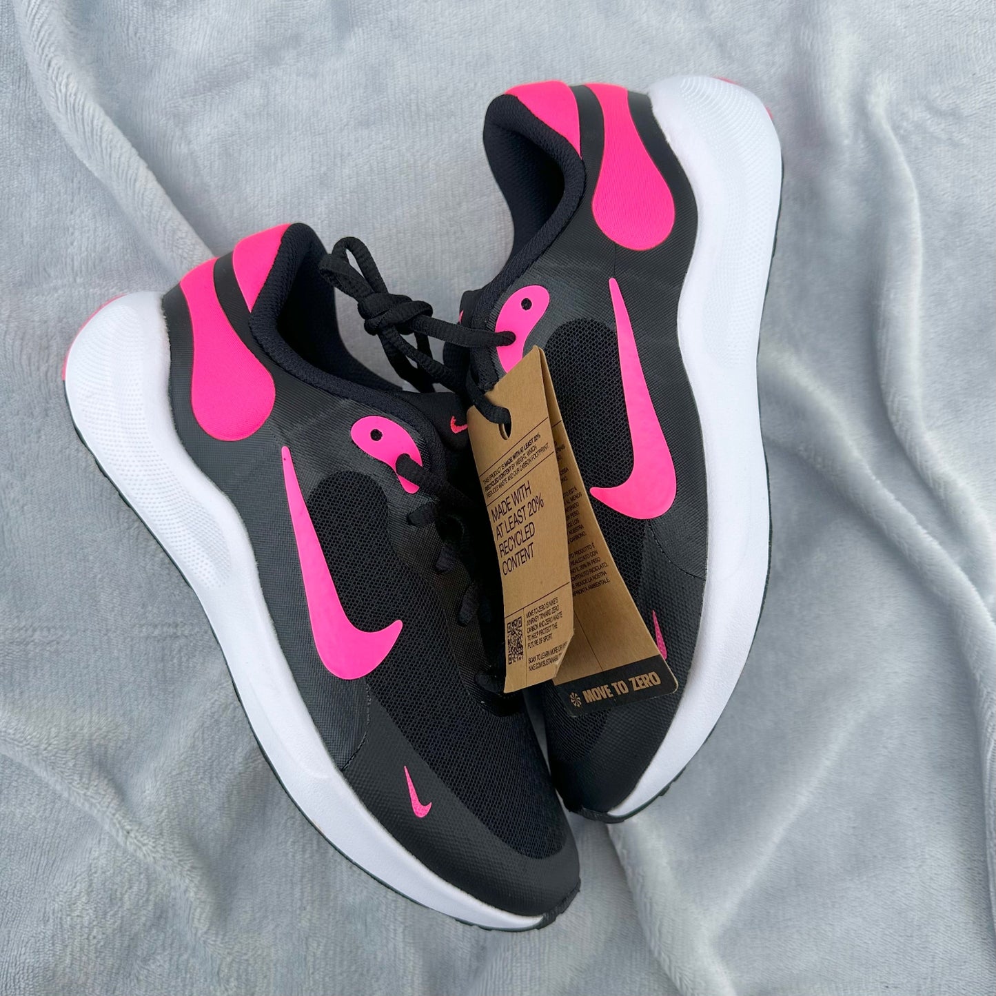 Nike Revolution 7