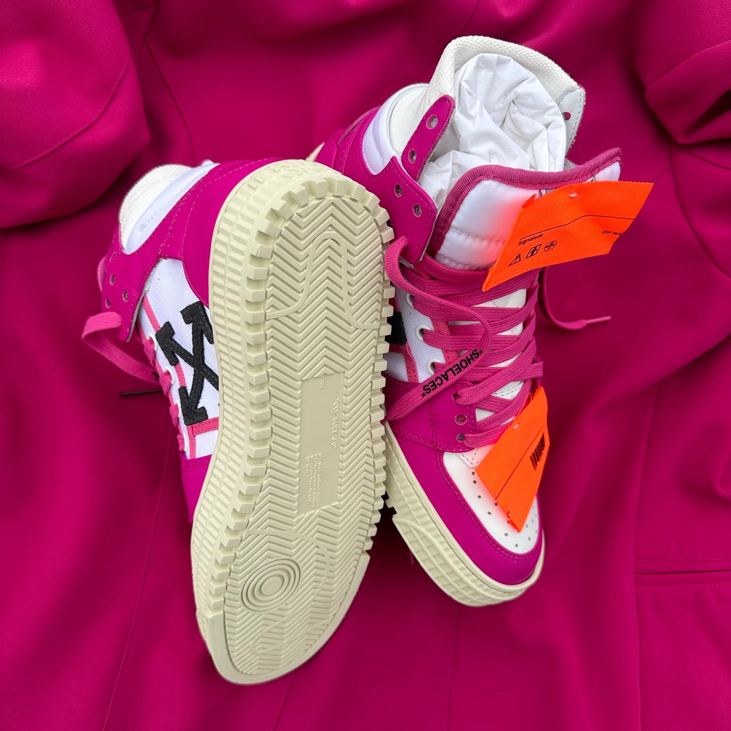 Off White Off Court Fuchsia Roz