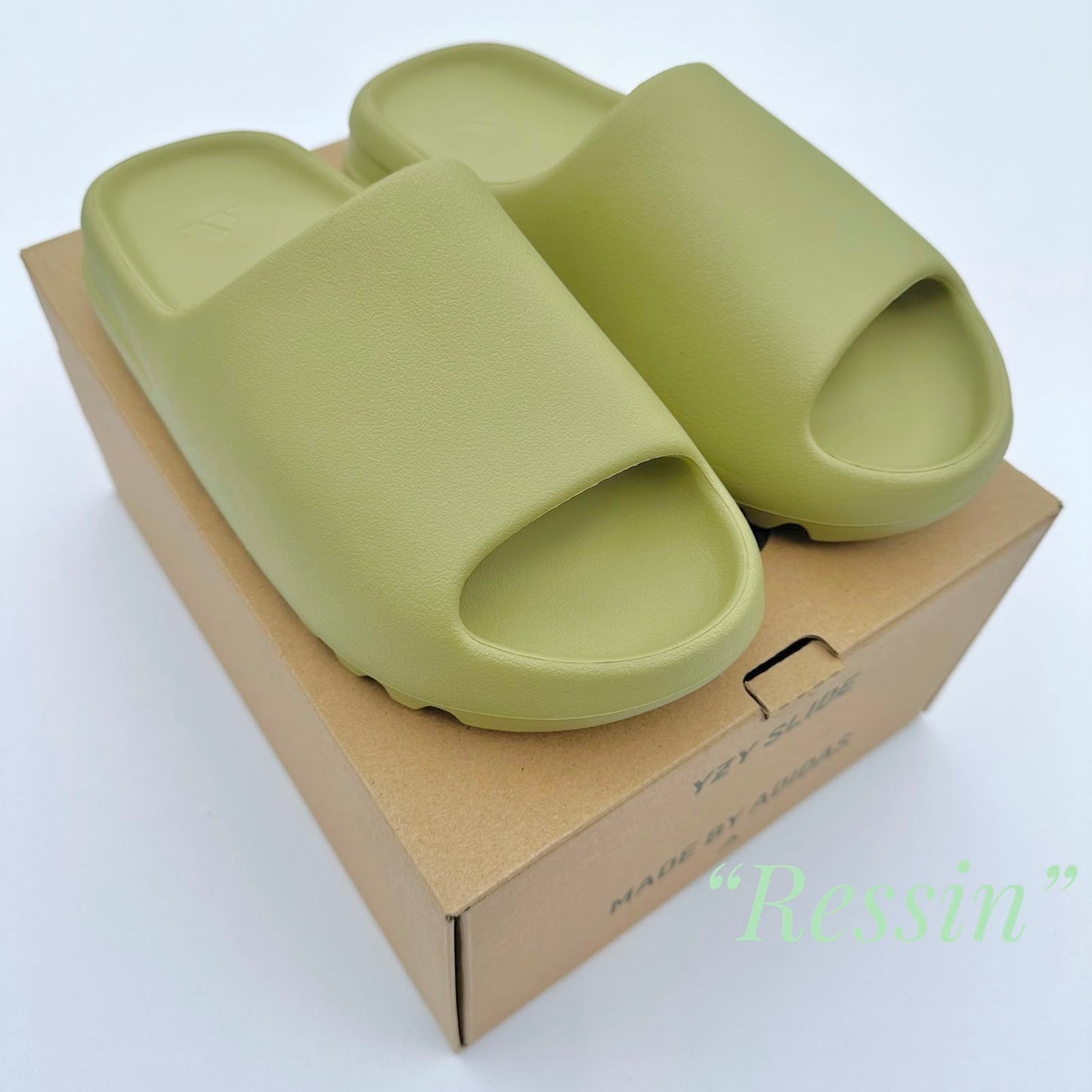 Papuci Sport Yeezy Slide Resin