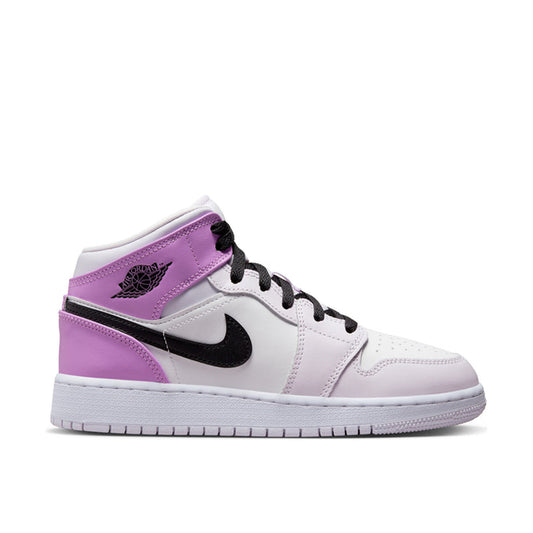 Pantofi Sport Air Jordan 1 Mid Barely Grape