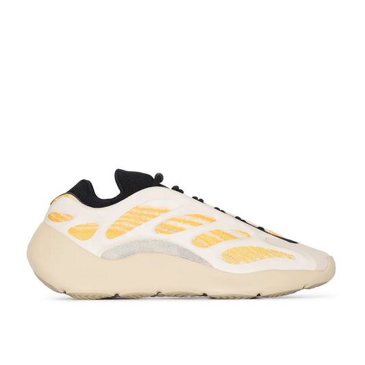 Pantofi Sport Yeezy Boost 700 V3 Safflower