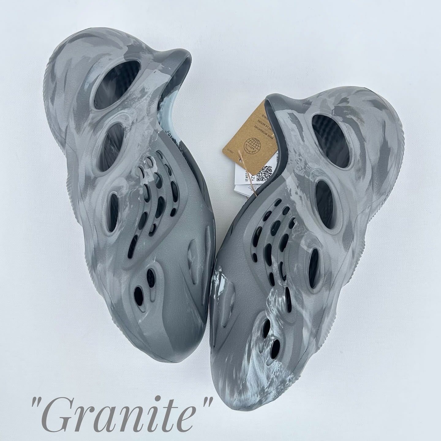 Pantofi Sport Yeezy Foam Runner Mx Granite Gri