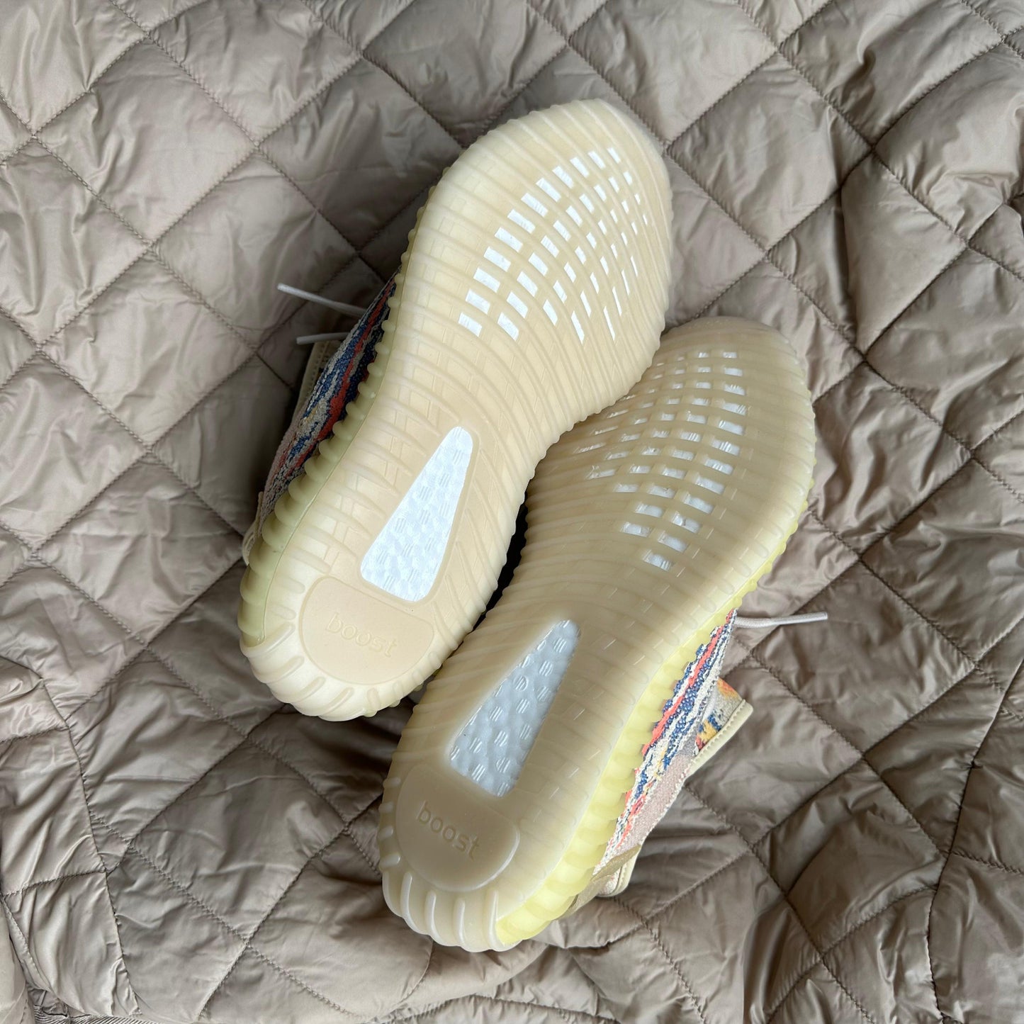 Pantofi Sport Yeezy Boost 350 V2 Mx Oat