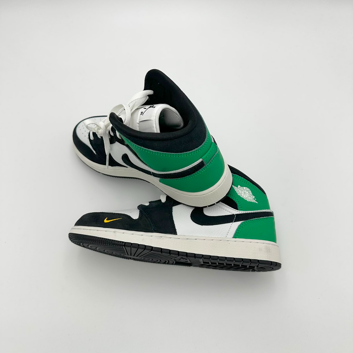 Pantofi Sport Air Jordan 1 Mid Lucky Green Verde Gs II1254-100