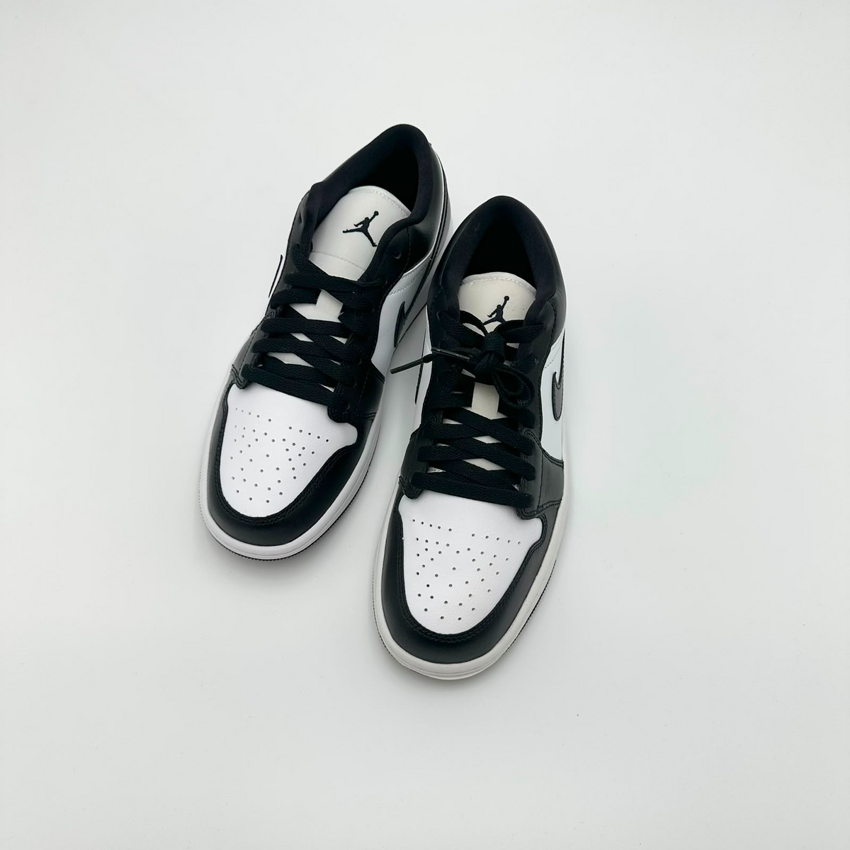 Pantofi Sport Air Jordan 1 low White-Black Panda DC0774-101