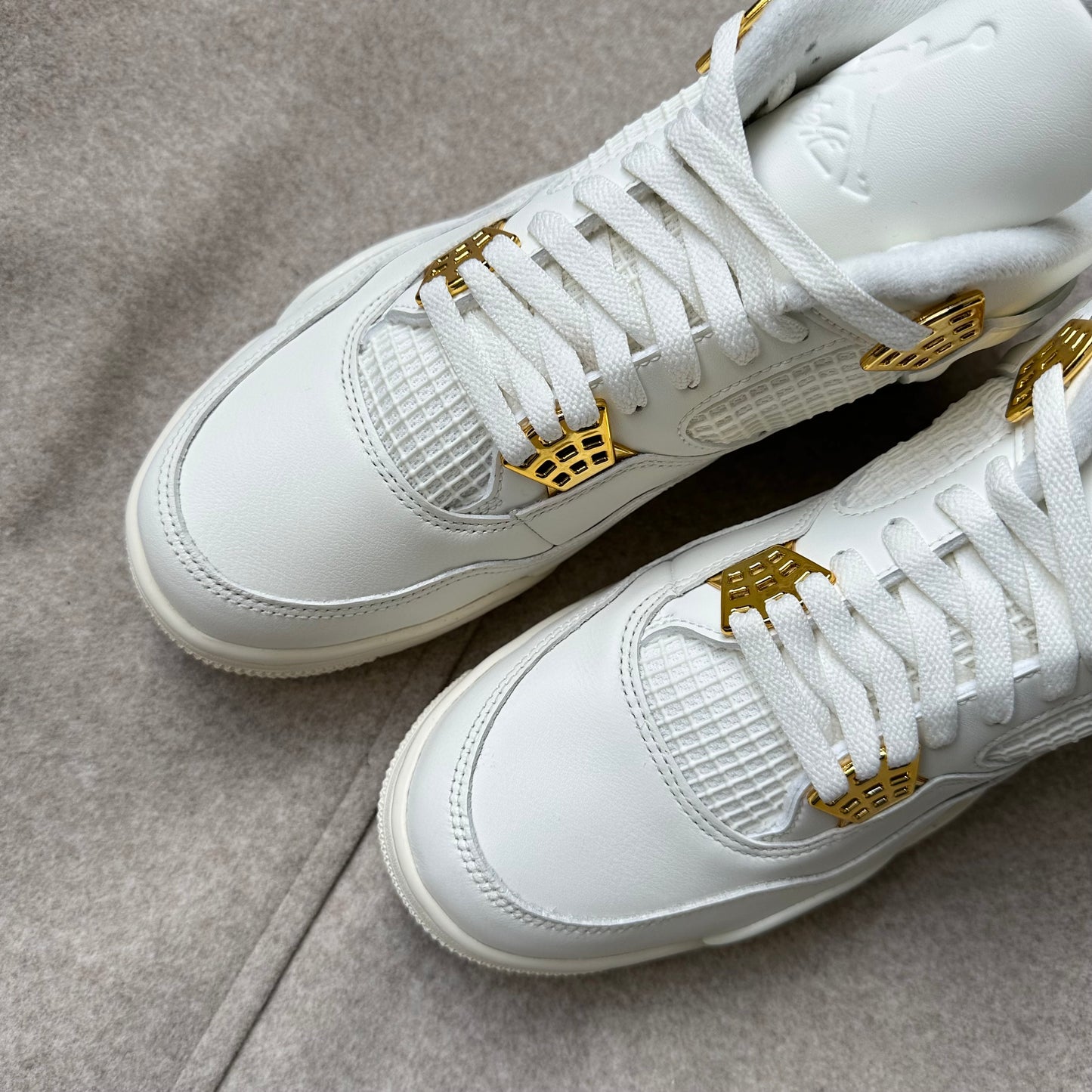 Pantofi Sport Air Jordan 4 Retro Metallic Gold AQ9129-170