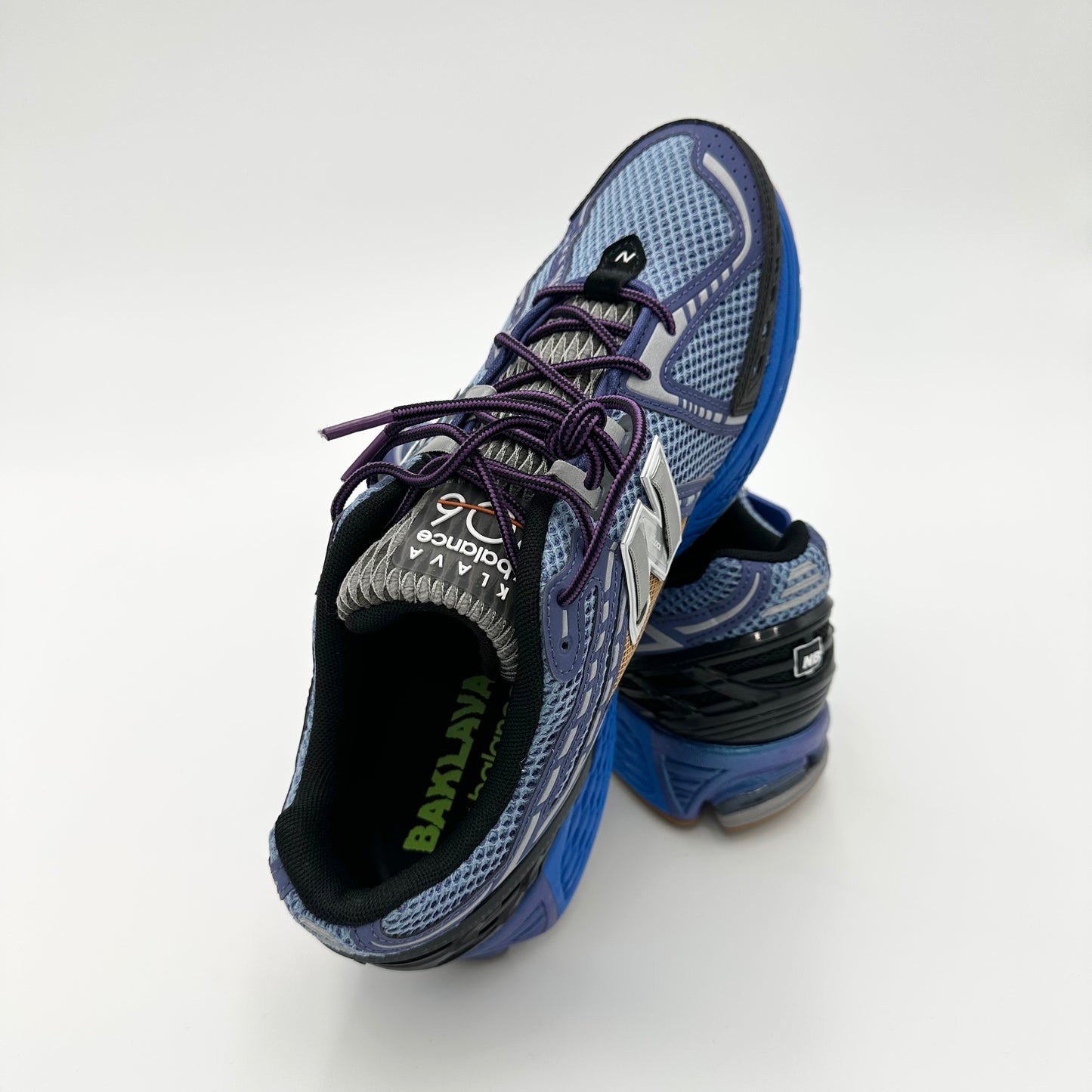 Pantofi Sport New Balance 9006R Medusa Azul M1906RON