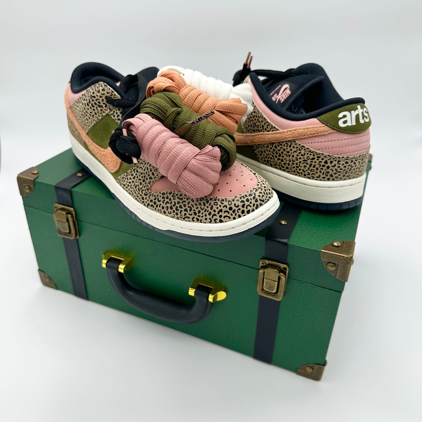 Pantofi Sport Nike Dunk Low Pro For Recreational Use Special Box 1 of 300- IH3211-200