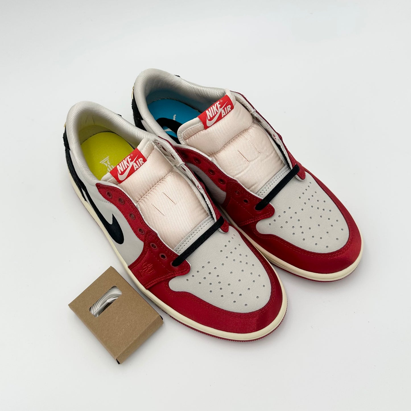 Pantofi Sport Air Jordan 1 Og Retro Low Trophy Room Away Special Edition FN0432-100