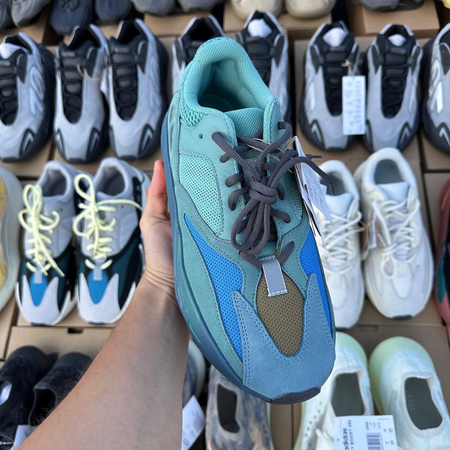Pantofi Sport Yeezy Boost 700 Faded Azure