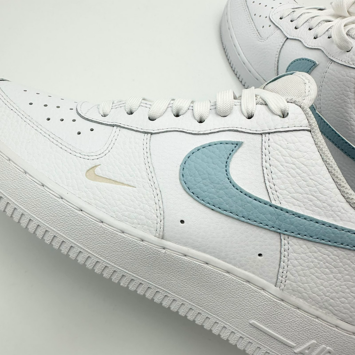 Pantofi Sport Air Force 1 Low Light Armory Baby Blue HF0022-100