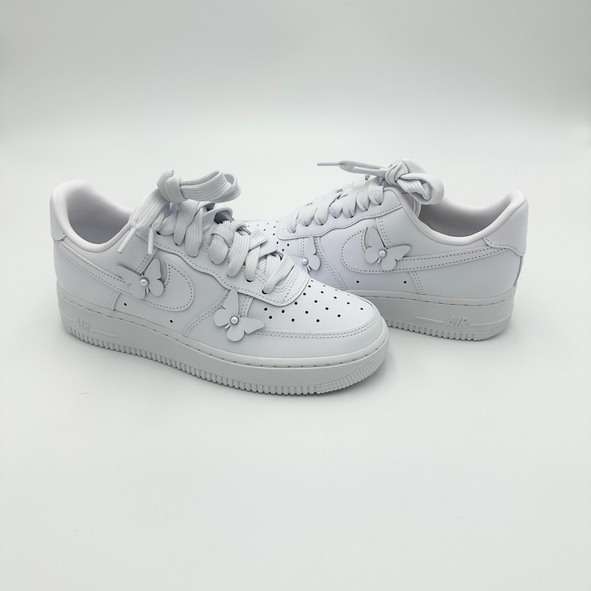 Pantofi Sport Air Force 1 Low Butterfly IH4480-100