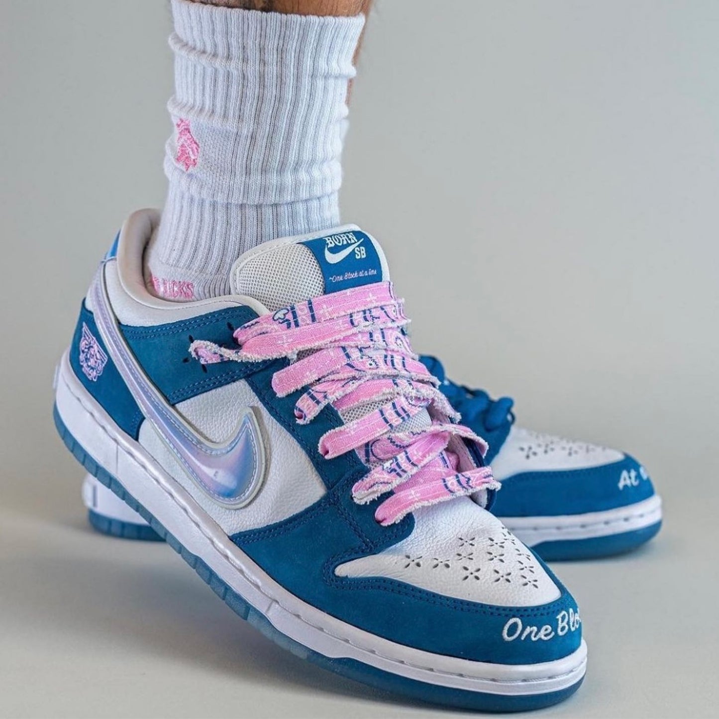 Pantofi Sport Nike Dunk Low SB Pro Born x Raised One Block At A Time FN7819-400