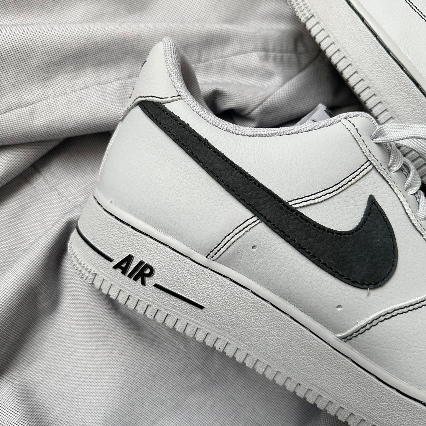 Pantofi Sport Nike Air Force 1 Low Wolfgrey Black HQ2037-004
