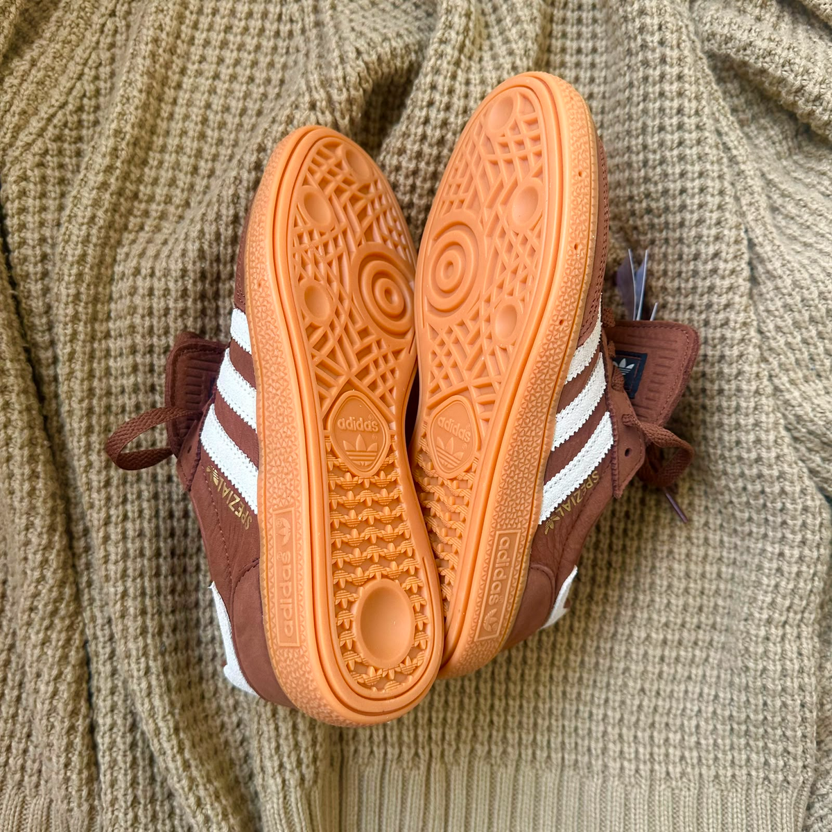 Pantofi Sport Adidas Handball Spezial Lt Maro Crem JR4879