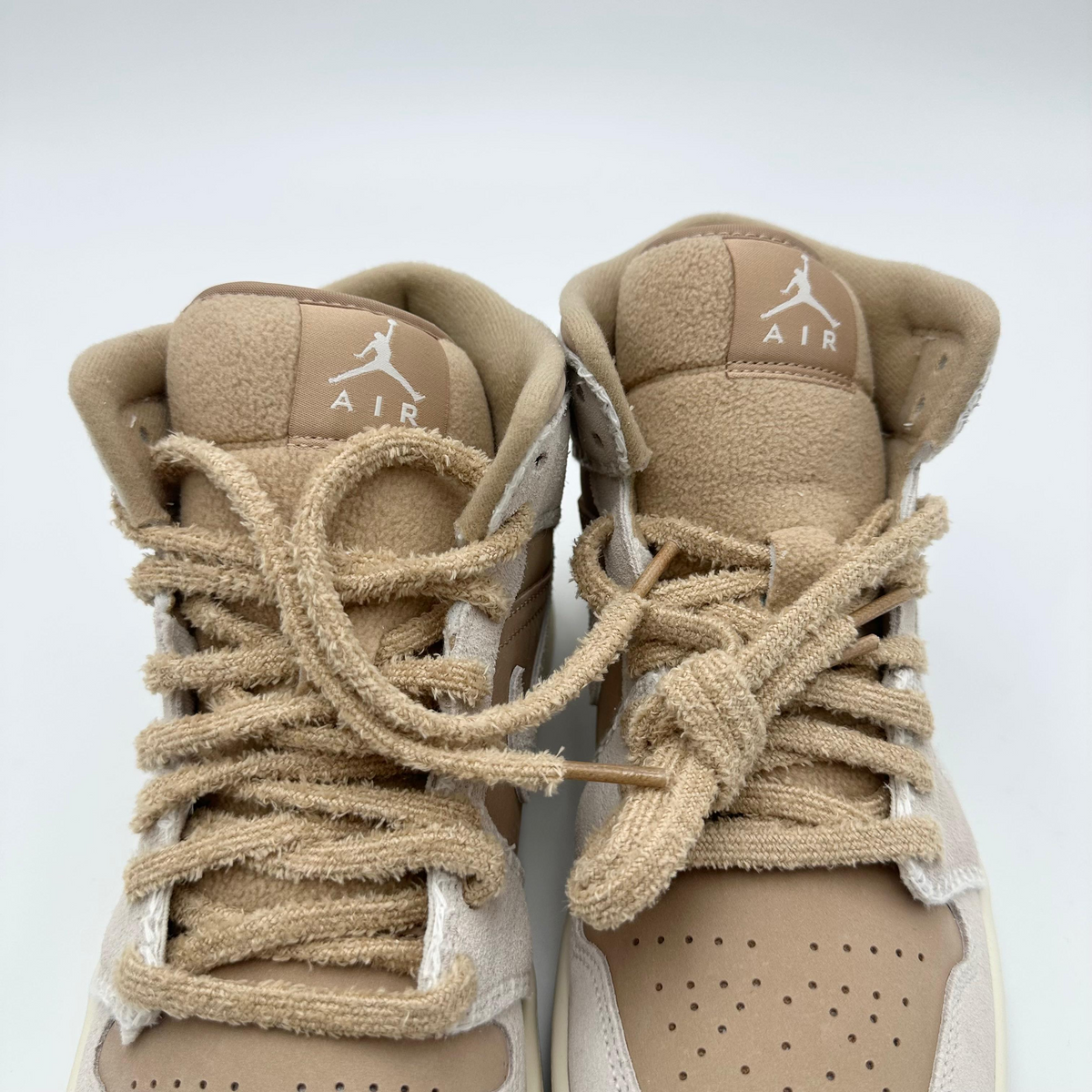Pantofi Sport Air Jordan 1 Mid Hemp Maro HV4269-200