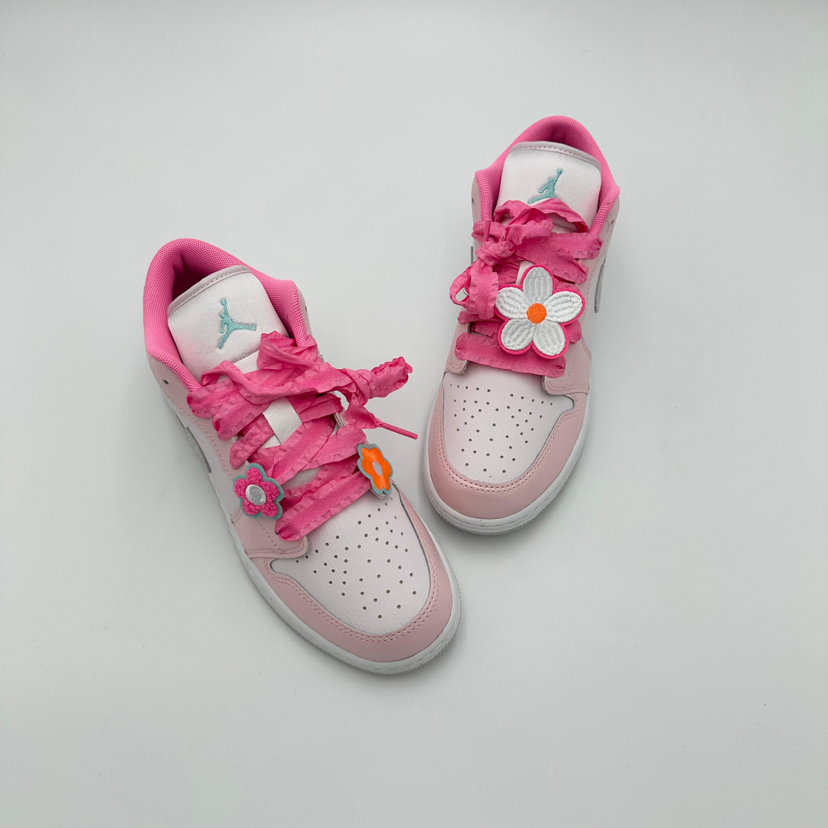 Pantofi Sport Air Jordan 1 low Pink Blossom Roz Floral II1247-600