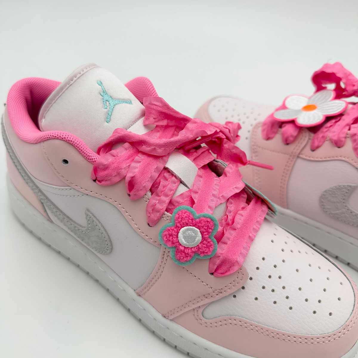 Pantofi Sport Air Jordan 1 low Pink Blossom Roz Floral II1247-600
