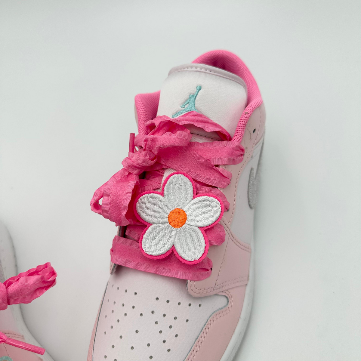 Pantofi Sport Air Jordan 1 low Pink Blossom Roz Floral II1247-600