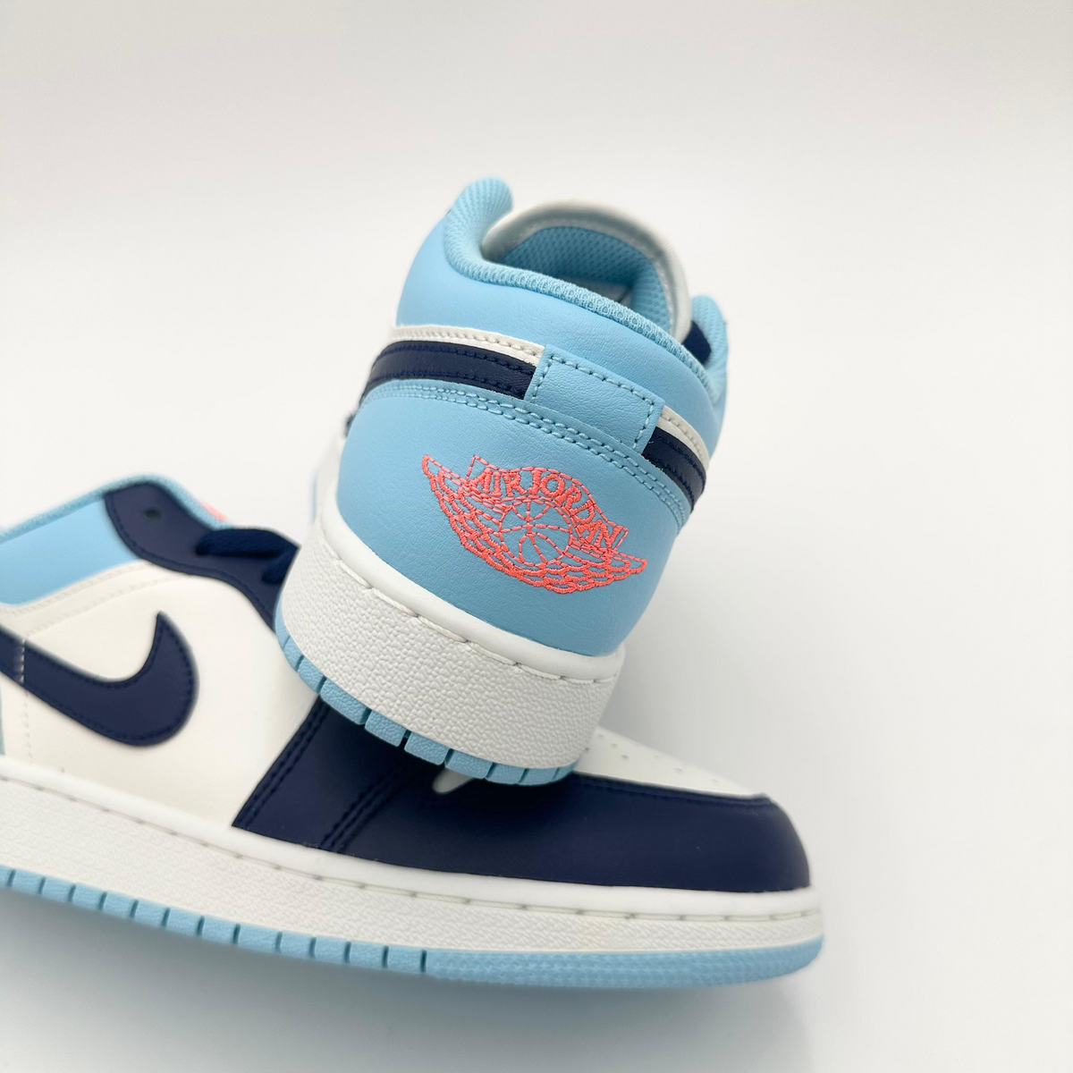 Pantofi Sport Air Jordan 1 low UNC Blue Chill Baby Blue 553560-149