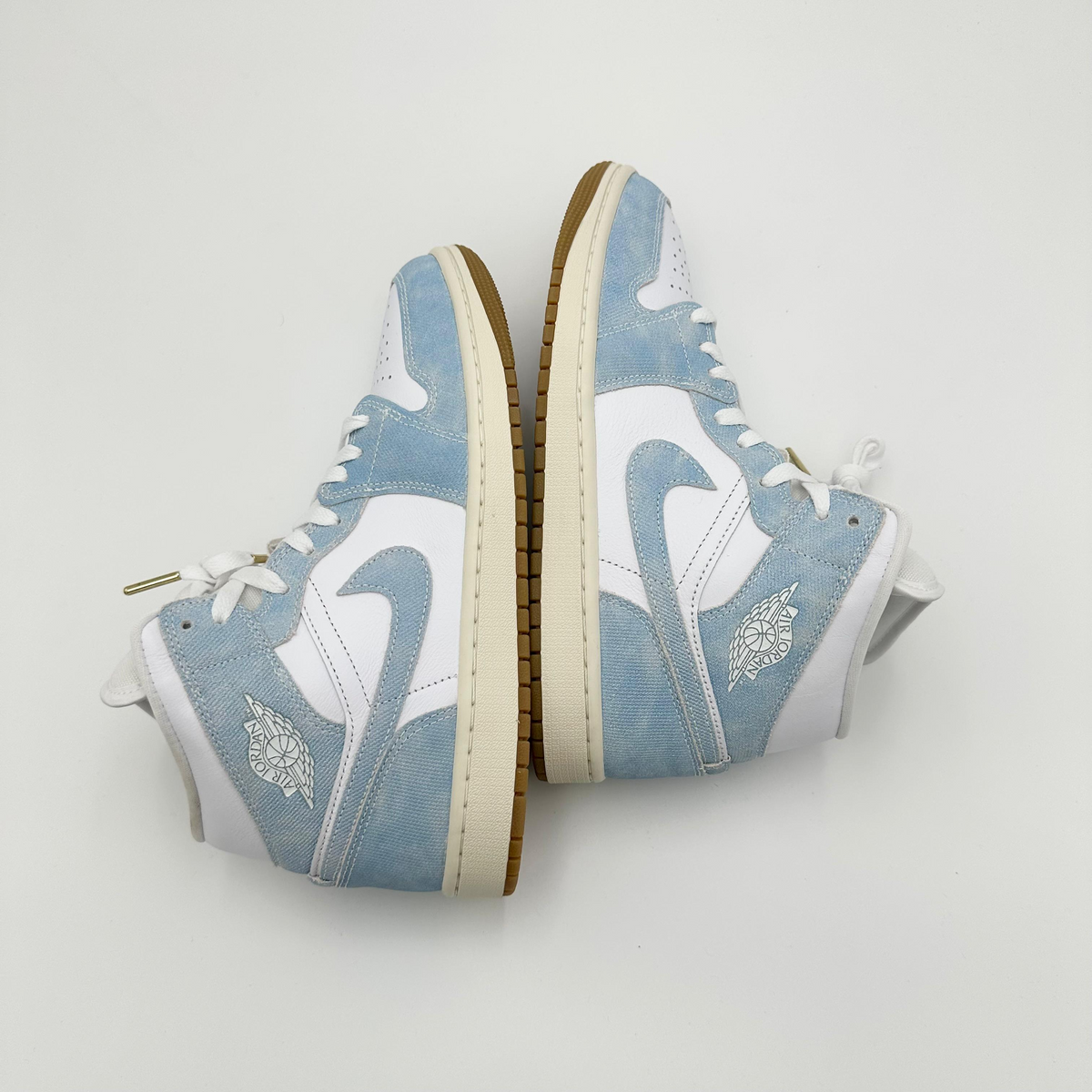 Pantofi Sport Air Jordan 1 Mid Denim Albastru HQ2005-100