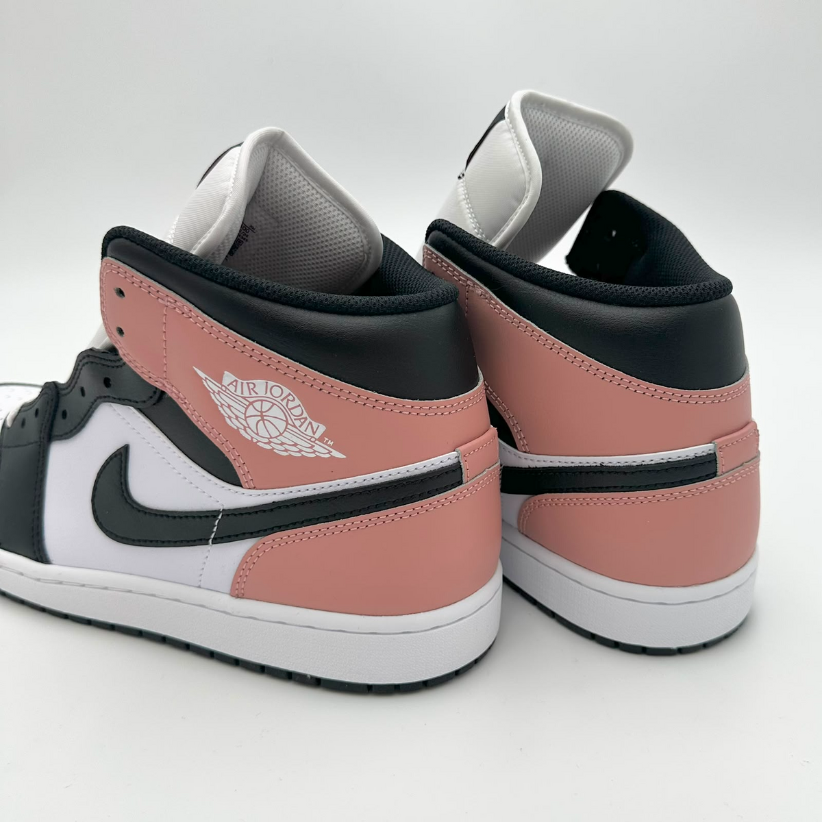Pantofi Sport Air Jordan 1 Mid Rust Pink Roz Pal DQ8426-100