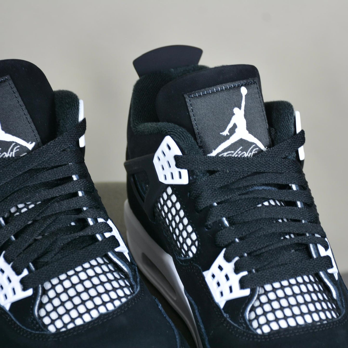 Pantofi Sport Air Jordan 4 Retro White Thunder FQ8138001