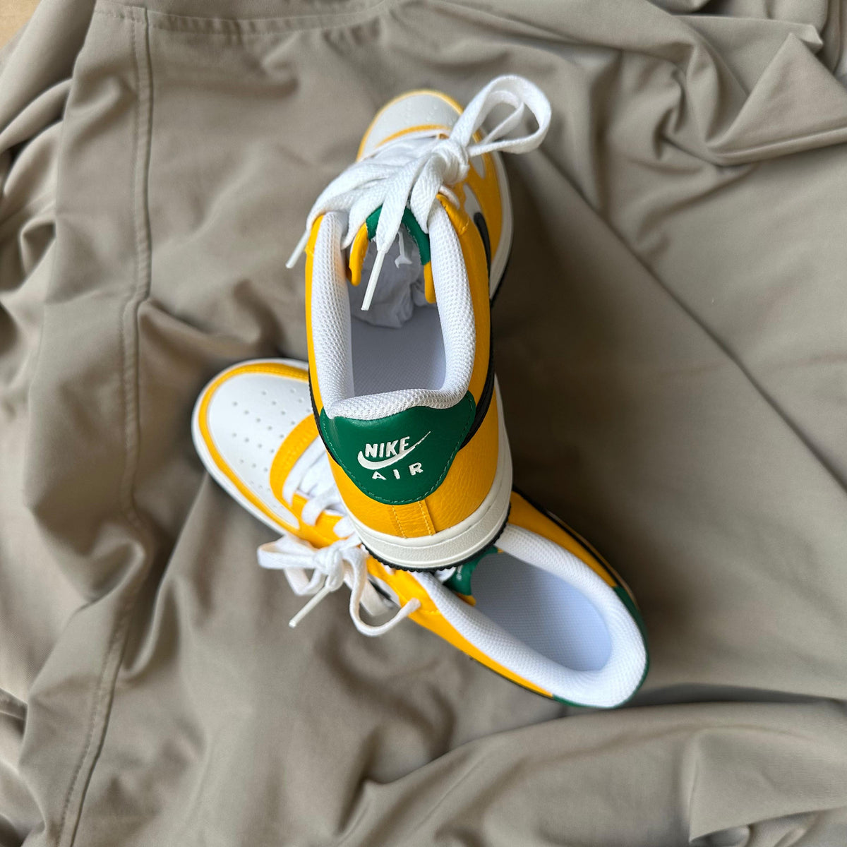 Pantofi Sport Air Force 1 Low Oakland Athletics FN8008-700