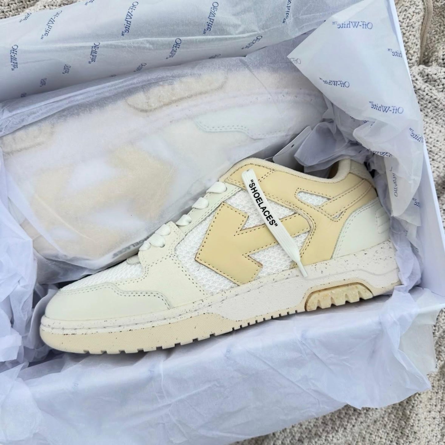 Pantofi Sport Off-White Out Of Office Low Bej- Cream White