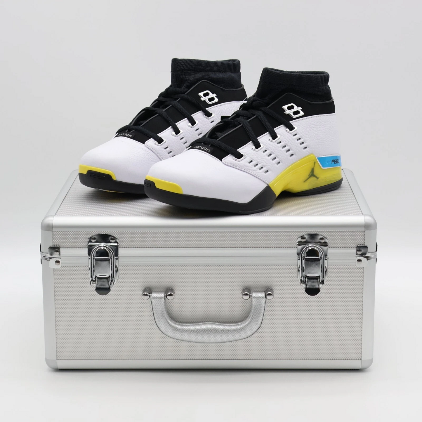 Pantofi Sport Air Jordan 17 Retro Low All-Star Lightning White Chrome Special Box FJ0395-100