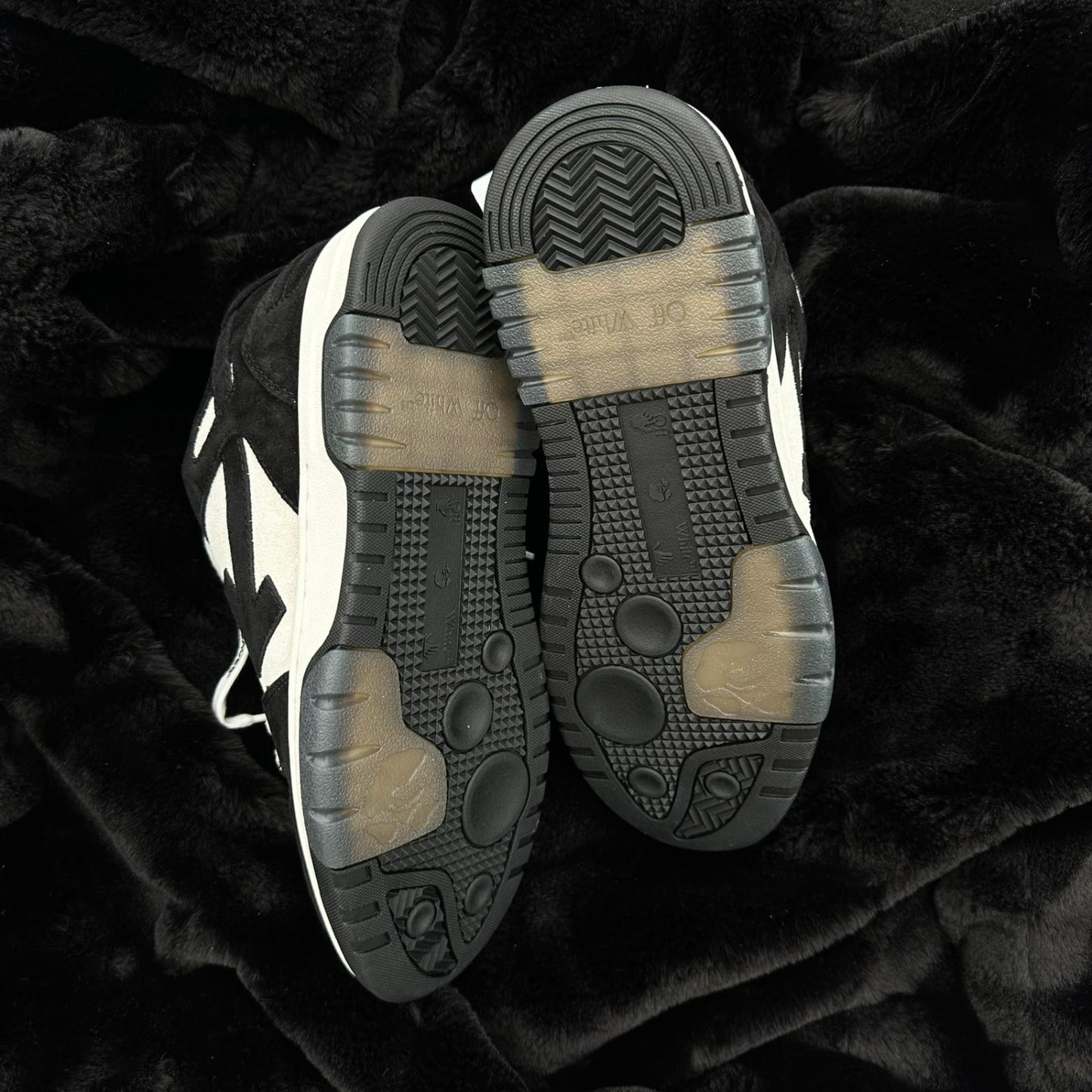 Pantofi Sport Off-White Out Of Office Low Cow Black Suede