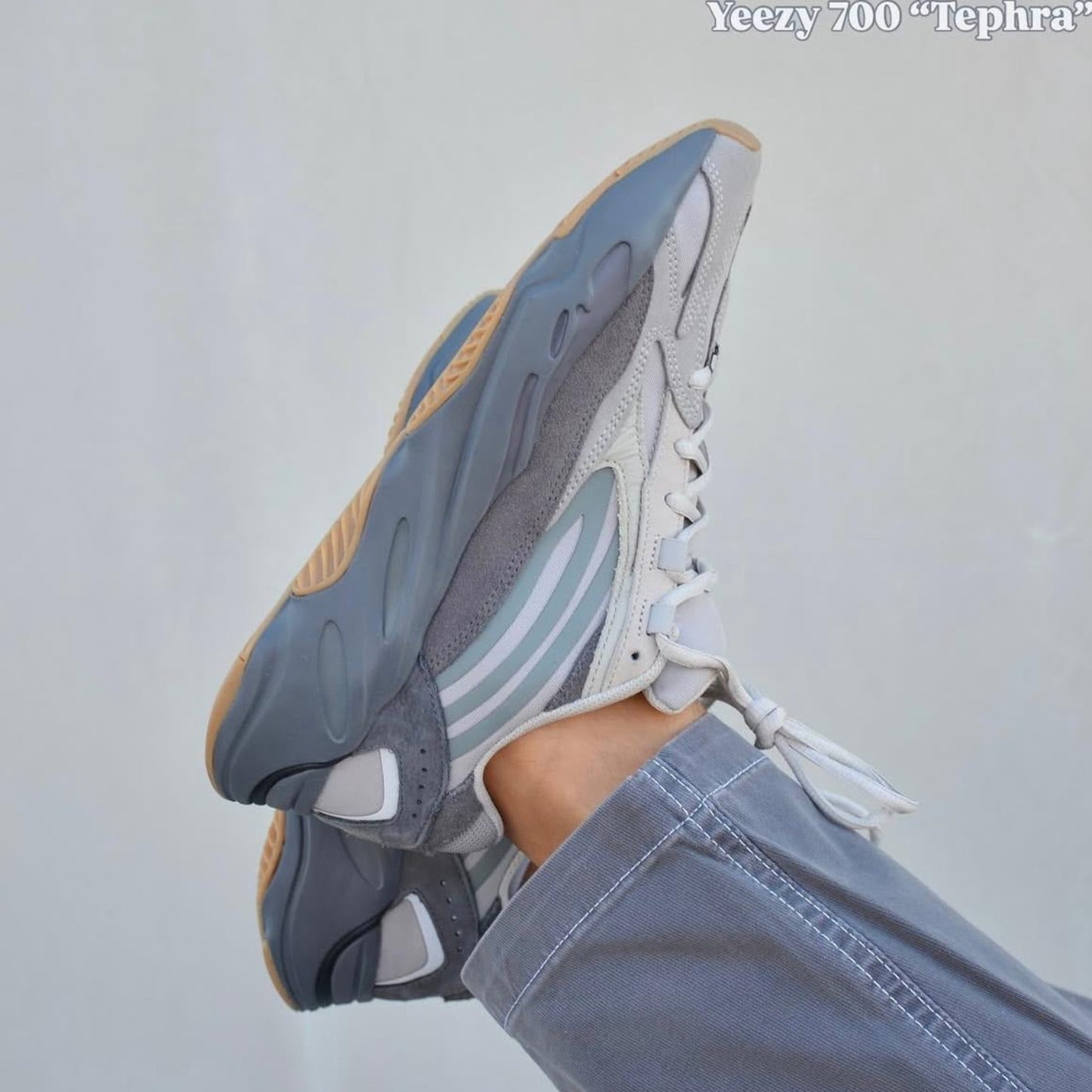 Pantofi Sport Yeezy Boost 700 Tephra