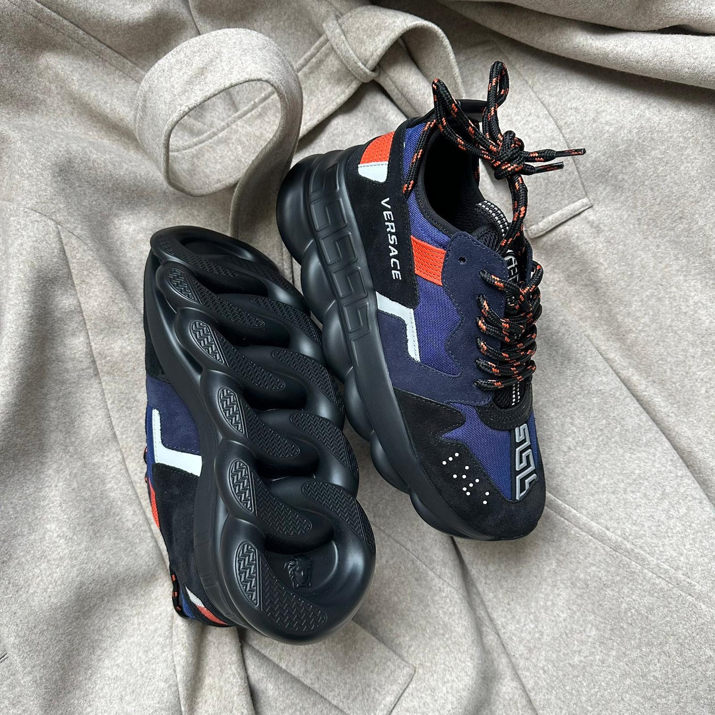 Pantofi Sport Versace Chain Reaction V3 Negru-Albastru inchis-Rosu 10215751A16192