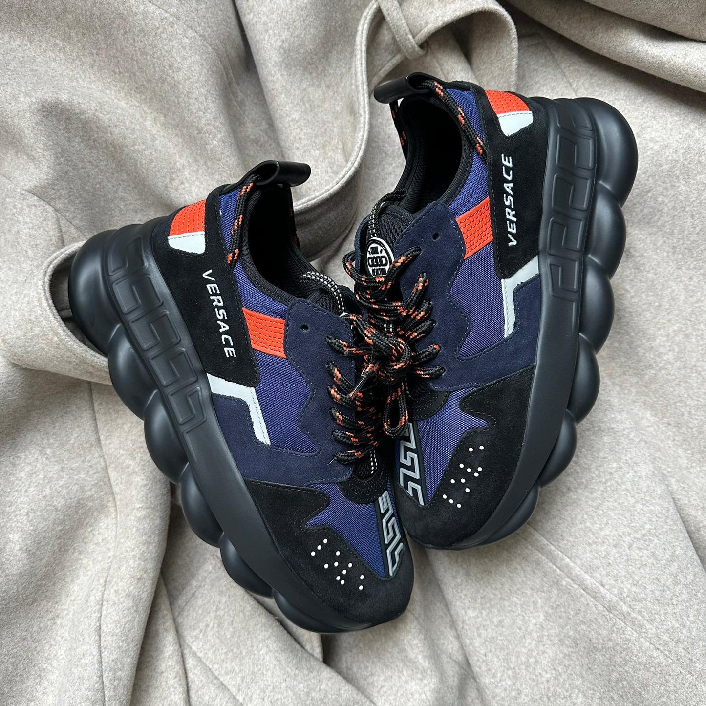 Pantofi Sport Versace Chain Reaction V3 Negru-Albastru inchis-Rosu 10215751A16192