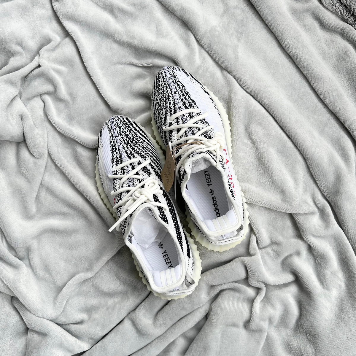 Pantofi Sport Yeezy Boost 350 V2 Zebra CP9654