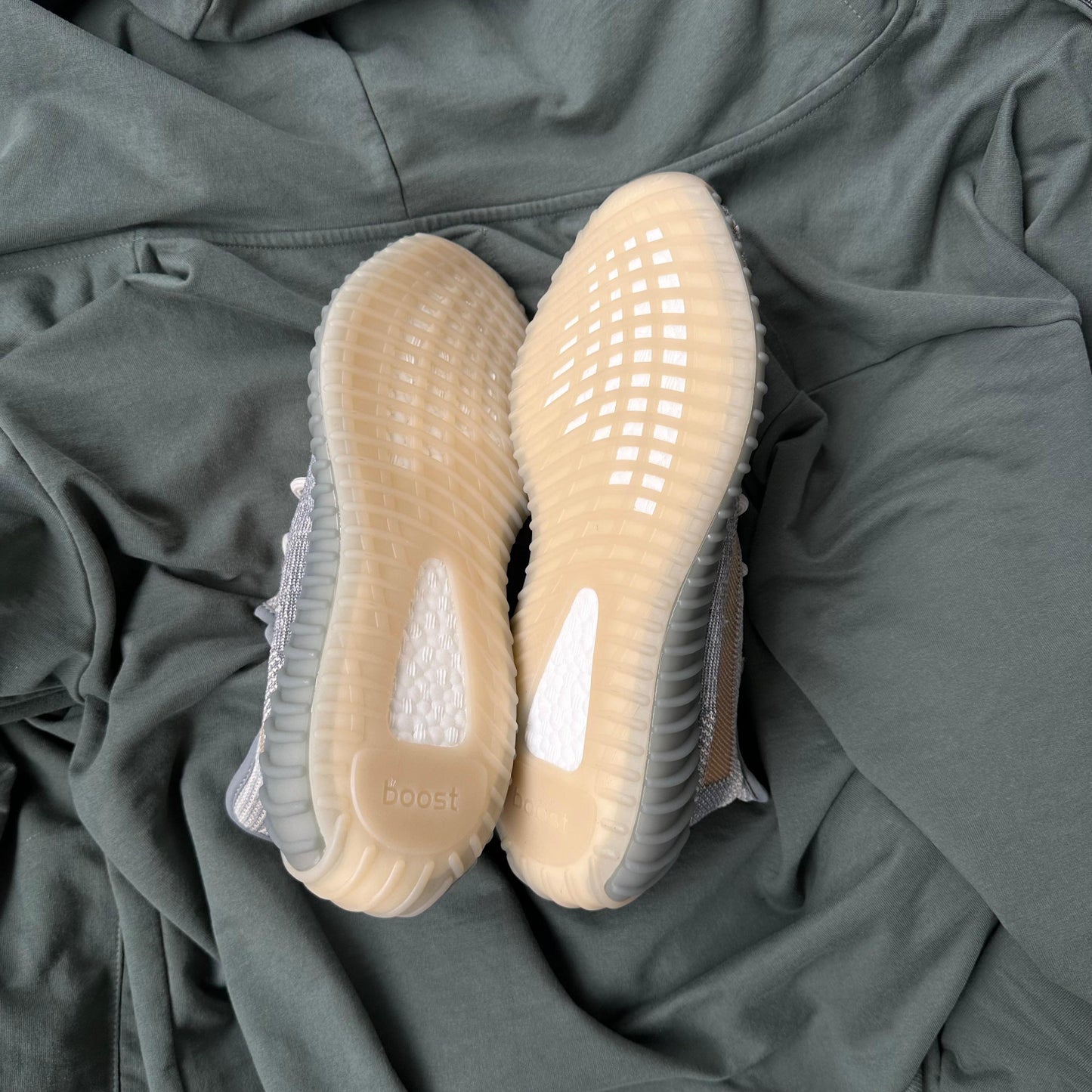Pantofi Sport Yeezy Boost 350 V2 Israfil